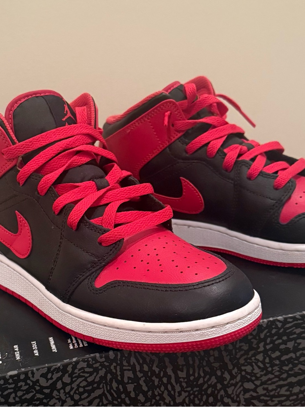Jordan Kids' Black and Red Low-Top Sneakers